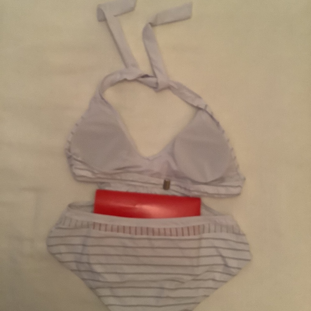Swimsuit - Picture 3 of 5